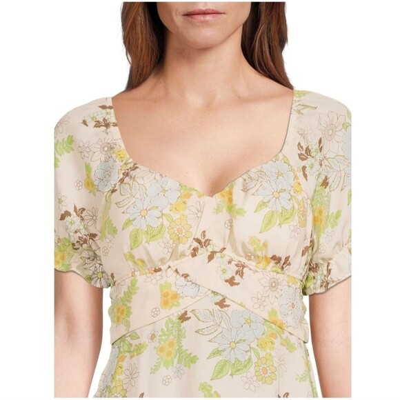 Madden NYC Juniors’ Peasant Dress with Puff Sleeves and Back Tie, Size XL - Picture 2 of 9